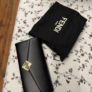 Brand new Black Fendi FF Diamonds Continental With Chain